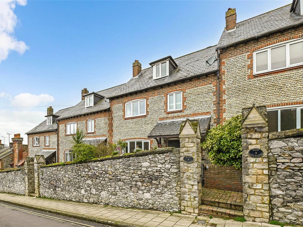 3 bed town house for sale in Mount Pleasant, Arundel, West Sussex BN18