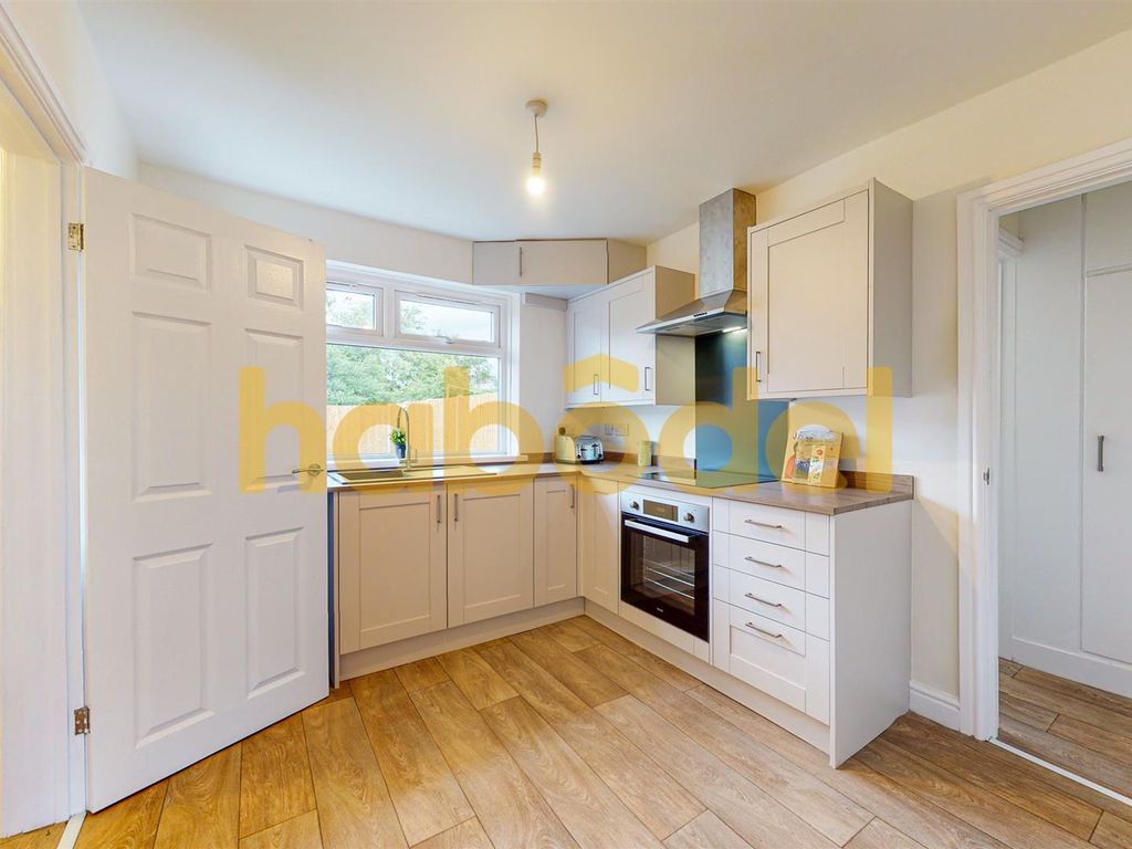 3 bed terraced house to rent in Avenue Road, Askern, Doncaster DN6 Zoopla