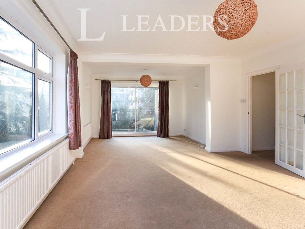 3 bed flat to rent in Kings Court, Kelsey Park Avenue, Beckenham BR3