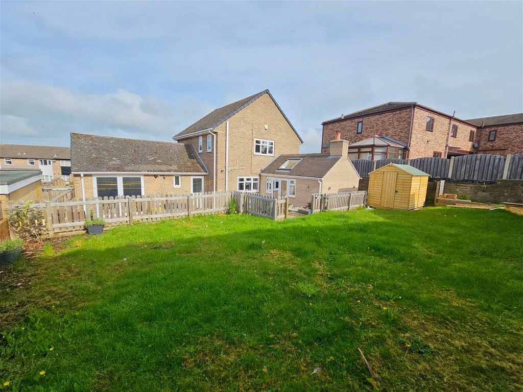 3 bed detached house for sale in Intake Lane, Barnsley S75 Zoopla