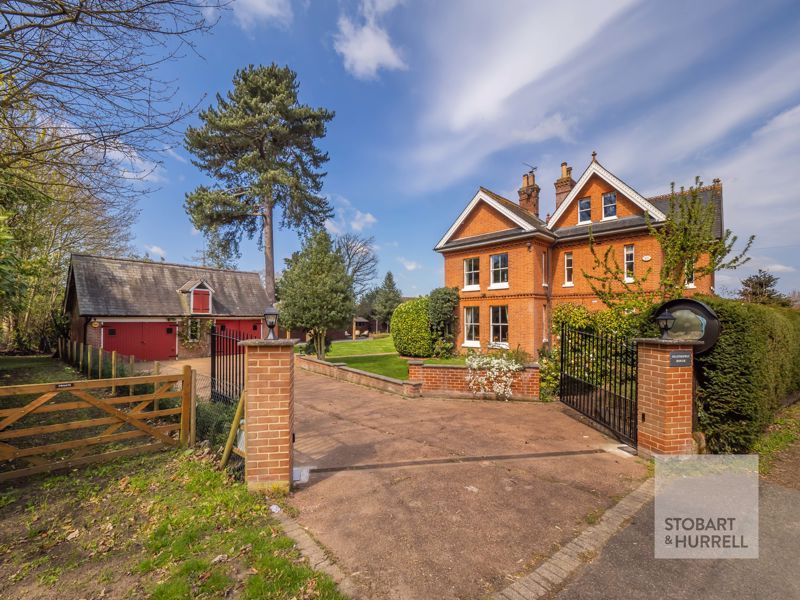 6 bed detached house for sale in Staitheway House, Staitheway Road