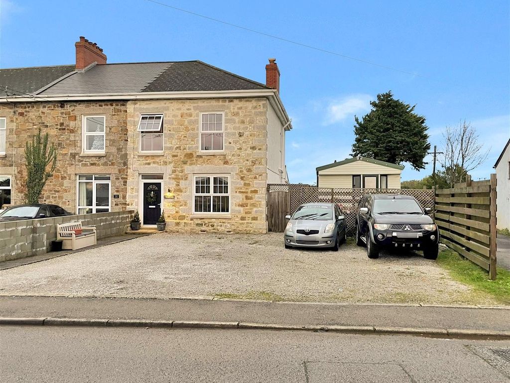 3 bed end terrace house for sale in Broad Lane, Illogan, Redruth TR15