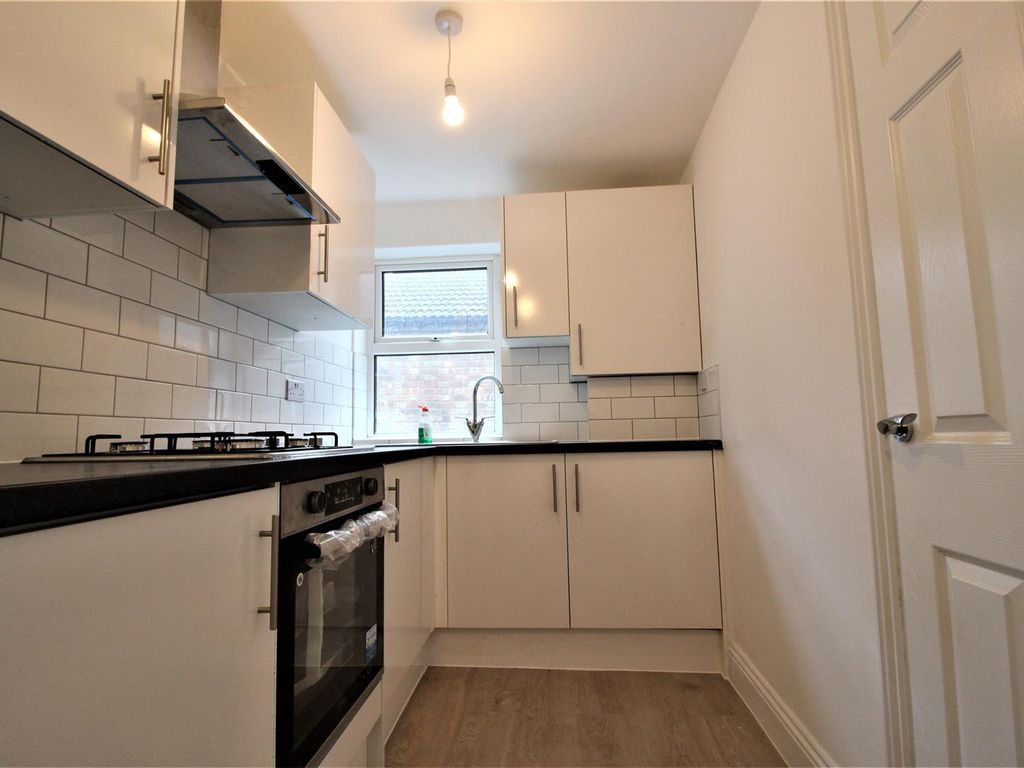 Studio to rent in Hoe Street, Walthamstow E17 Zoopla