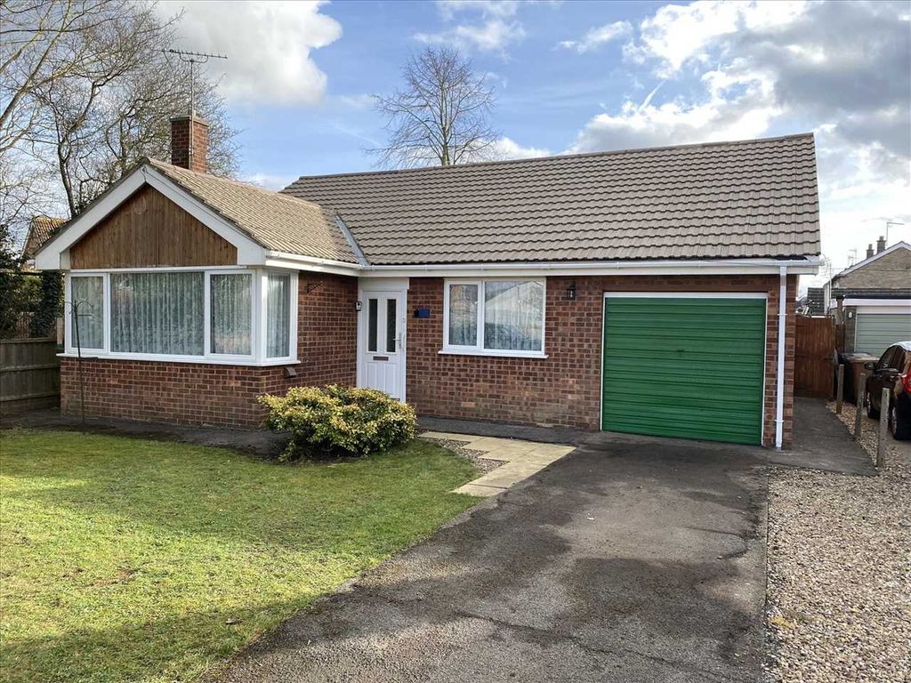 2 bed bungalow for sale in Boston Road, Sleaford NG34, £210,000 Zoopla
