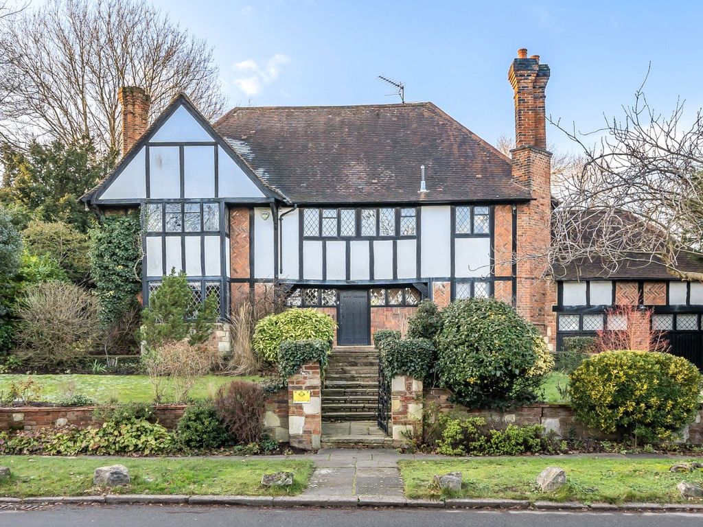 7 bed detached house for sale in Northcliffe Drive, Totteridge, London