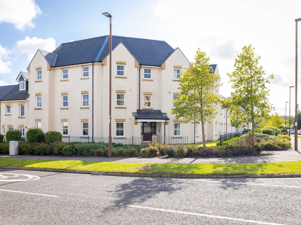 2 bed flat for sale in Burnbrae Road, Bonnyrigg EH19, £165,000 Zoopla