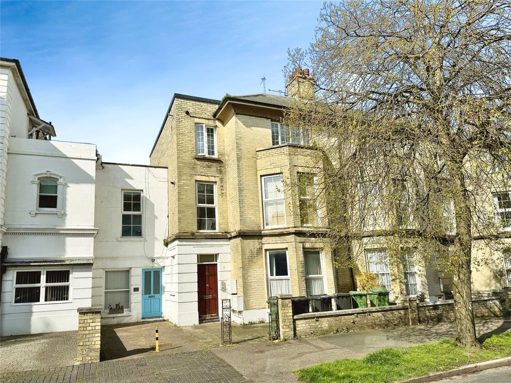 3 bed flat for sale in Lushington Road, Eastbourne, East Sussex BN21, £