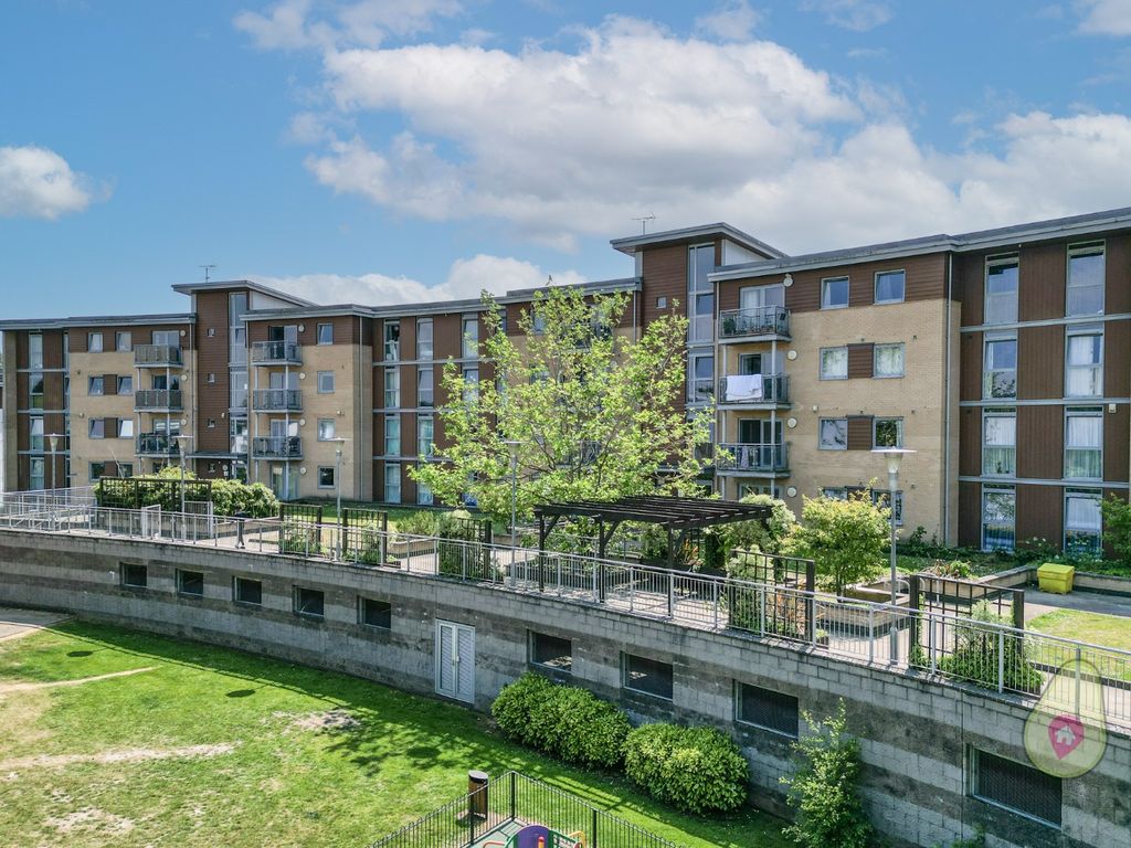 2 bed flat for sale in Kelvin Gate, Bracknell, Berkshire RG12 Zoopla