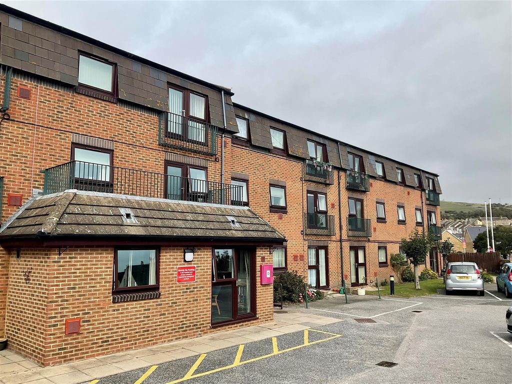 2 bed flat for sale in Kingsford Court, Coombe Valley Road, Dover CT17