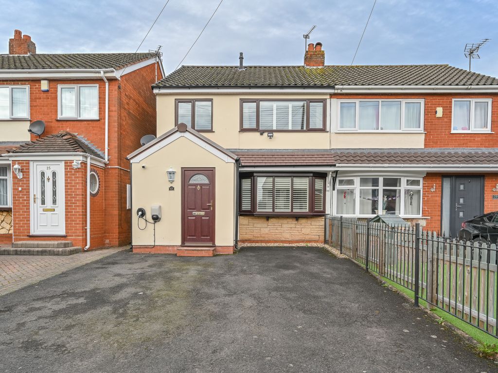 3 bed semidetached house for sale in Chestnut Drive, Great Wyrley