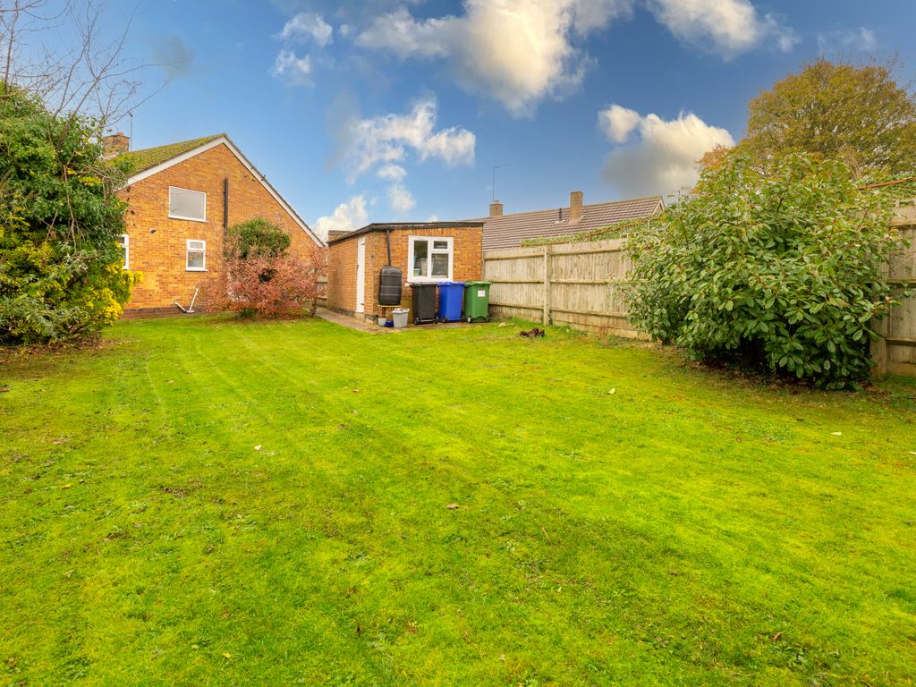 2 bed bungalow for sale in Stanwell Close, Middleton Cheney, Banbury