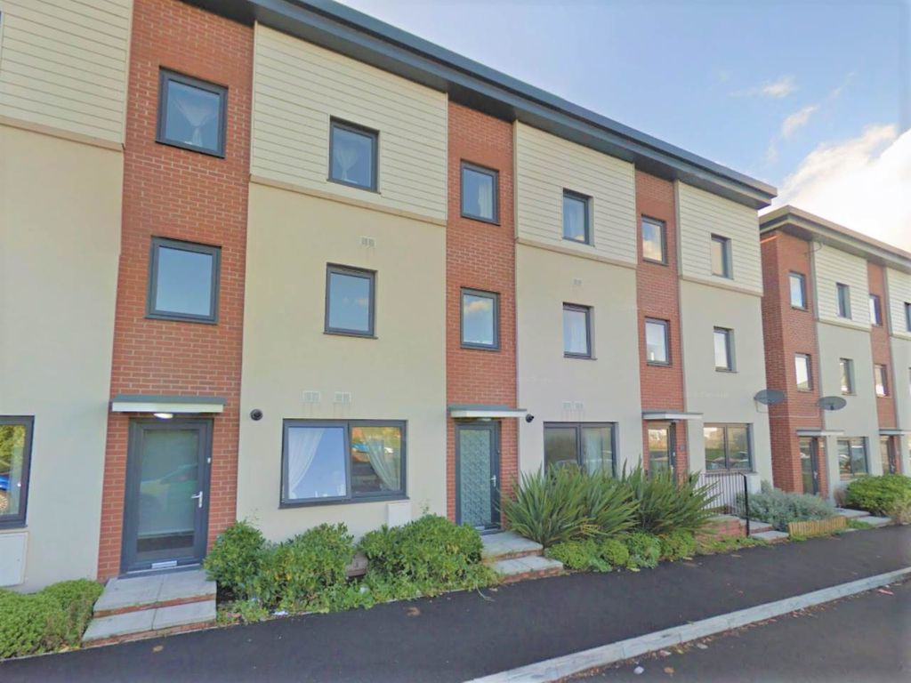 3 bed town house to rent in Rodney Road, Newport NP19, £1,050 pcm Zoopla