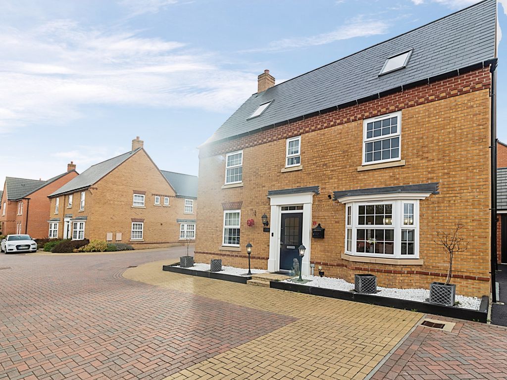 5 bed detached house for sale in Busby Mead, Marston Moretaine MK43 Zoopla