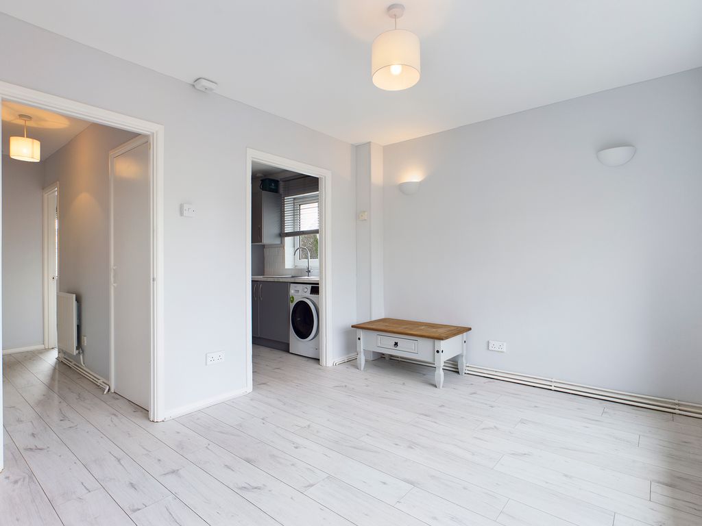 2 bed flat for sale in Road, Swansea SA3, £179,995 Zoopla