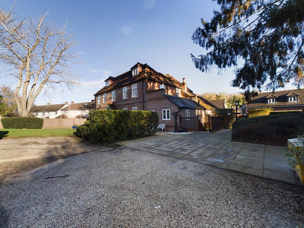 1 bed for sale in Kentwood House, Kentwood Hill, Tilehurst