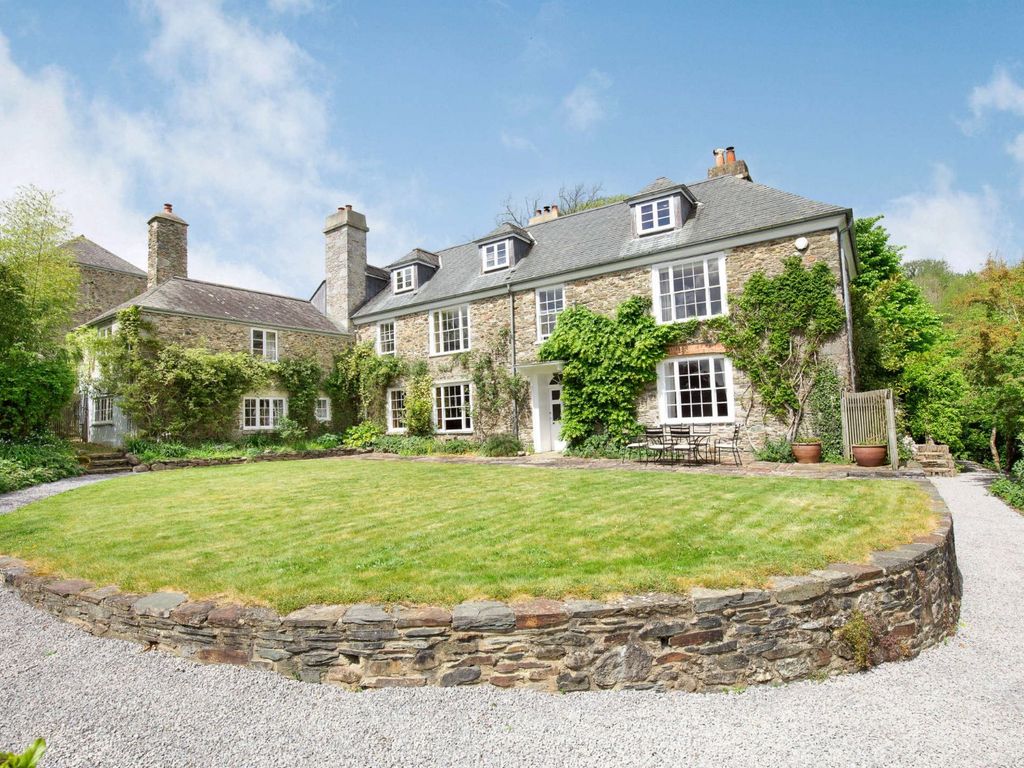 6 bed detached house for sale in Colston Road, Buckfastleigh, Devon