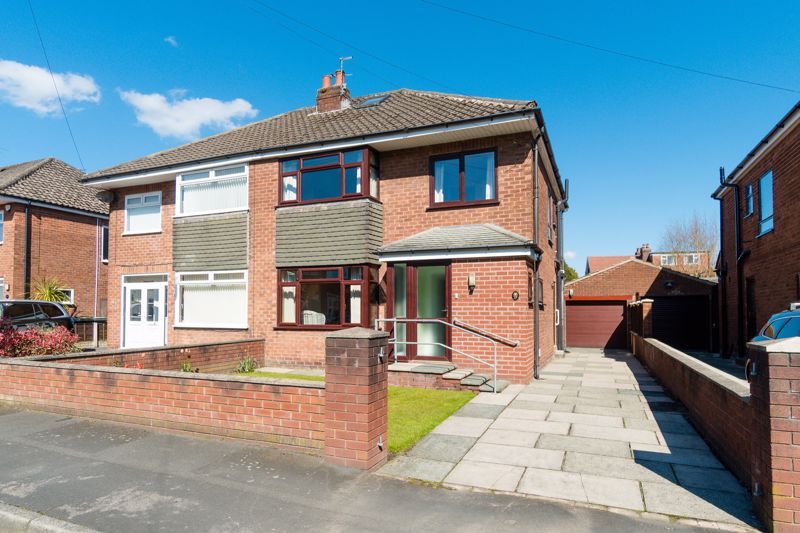 4 bed semidetached house for sale in Farrington Drive, Ormskirk L39