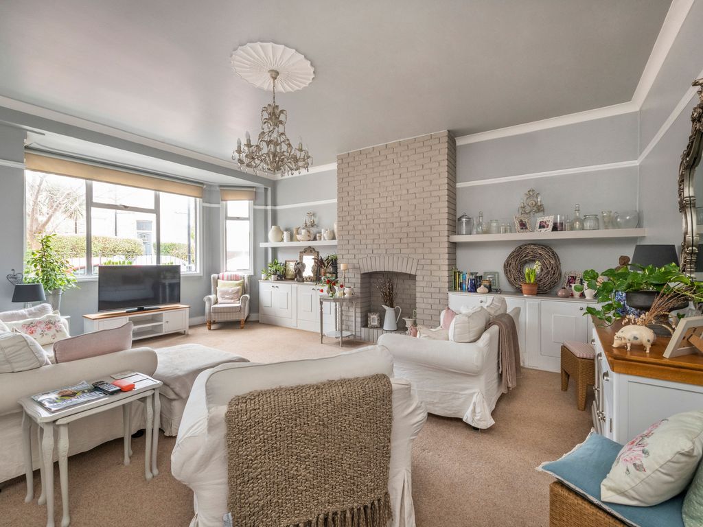 Crebor Street, London SE22  