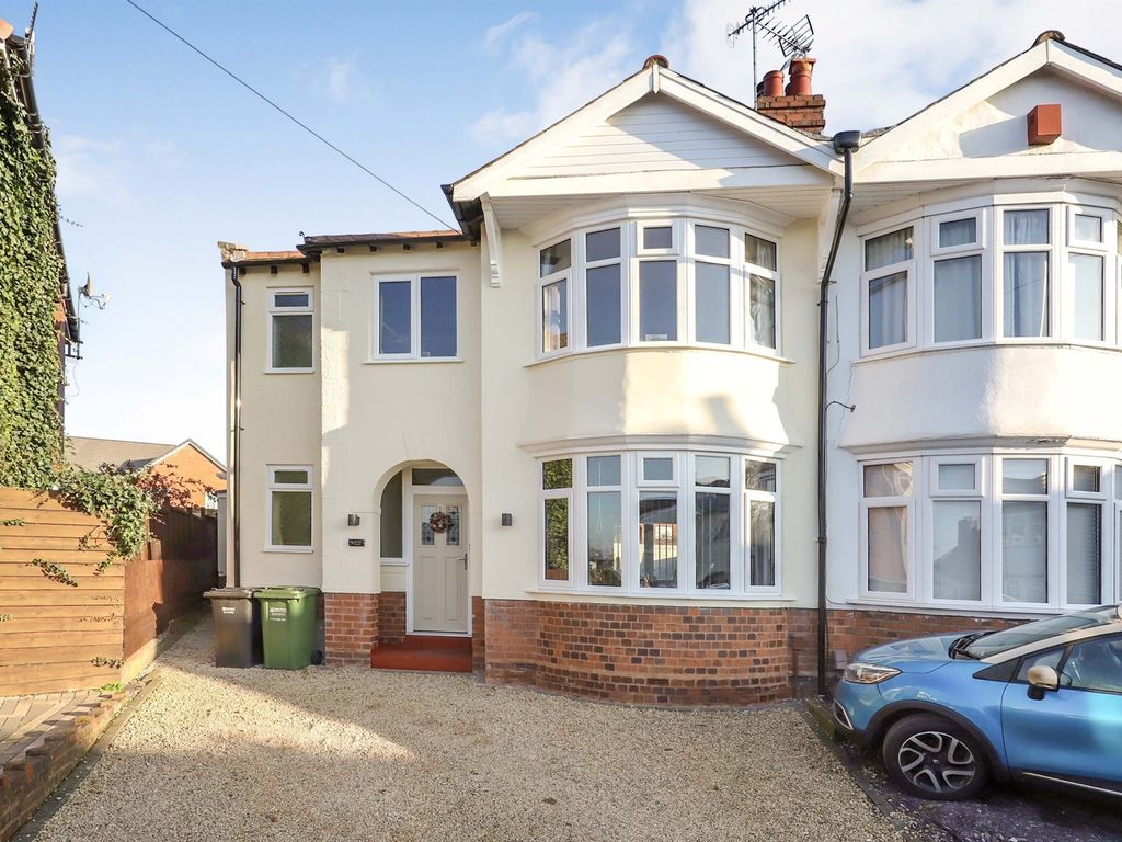 4 bed semidetached house for sale in Leswell Grove, Kidderminster DY10