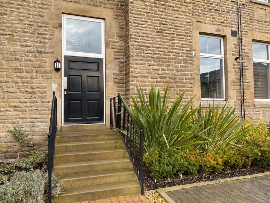2 bed flat for sale in Norwood Drive, Menston LS29, £200,000 Zoopla