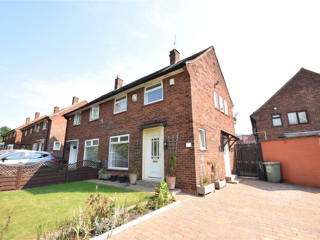 2 bed semidetached house to rent in Mill Green View, Leeds, West