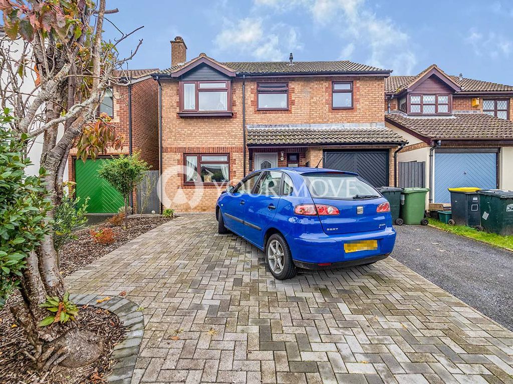 4 bed detached house for sale in Drive, Kingsteignton, Newton