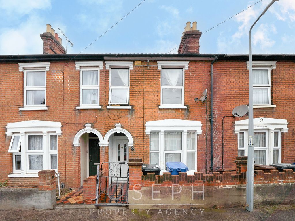 3 bed terraced house for sale in Cullingham Road, Ipswich IP1, £120,000