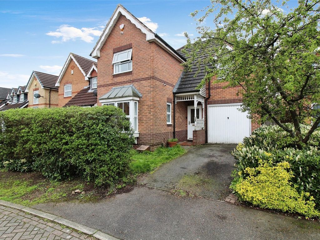 3 bed detached house for sale in The Shires, SuttonInAshfield