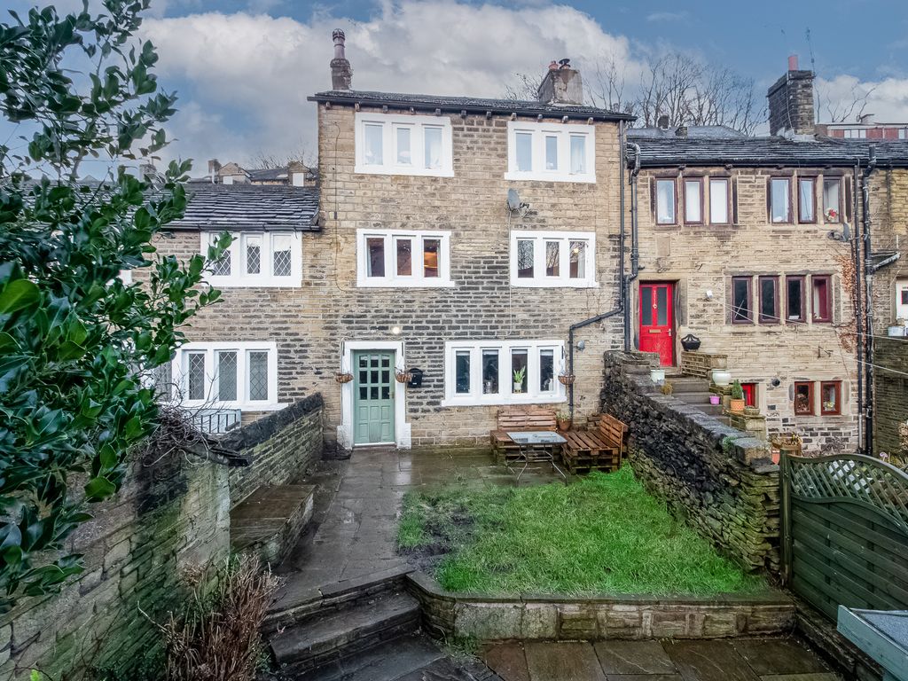 2 bed terraced house for sale in Radcliffe Road, Slaithwaite
