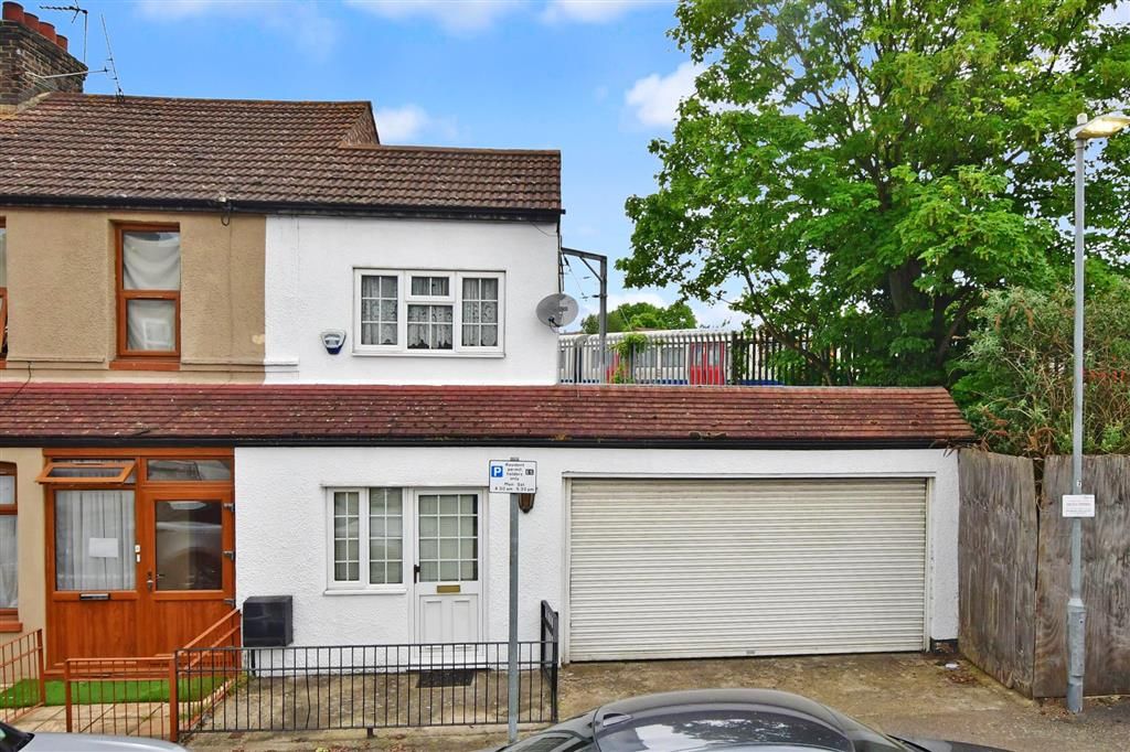 1 bed end terrace house for sale in Surrey Road, Barking, Essex IG11, £
