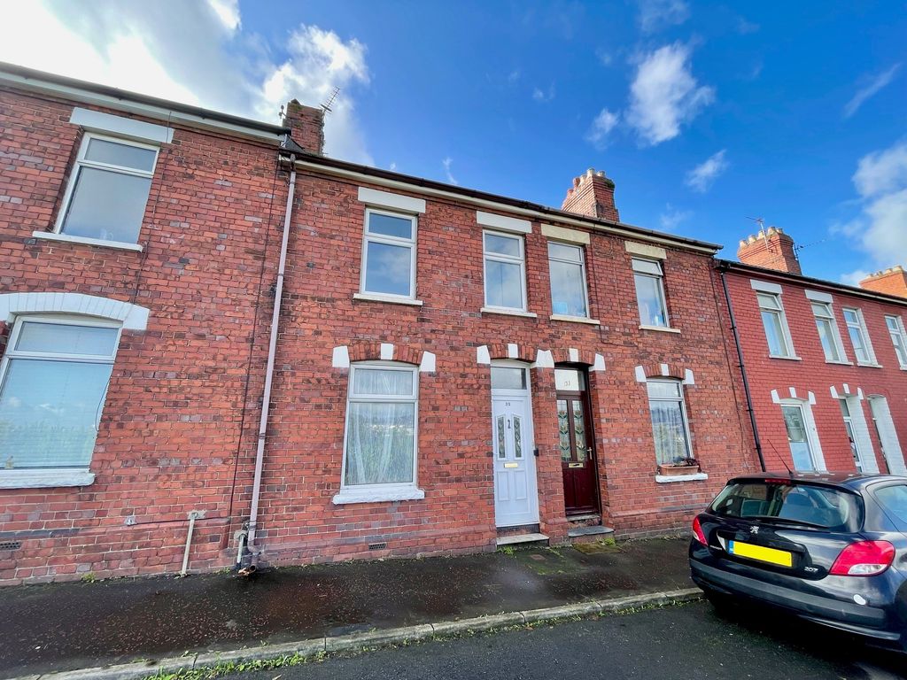 3 bed property to rent in Clive Road, Barry CF62, £1,000 pcm Zoopla