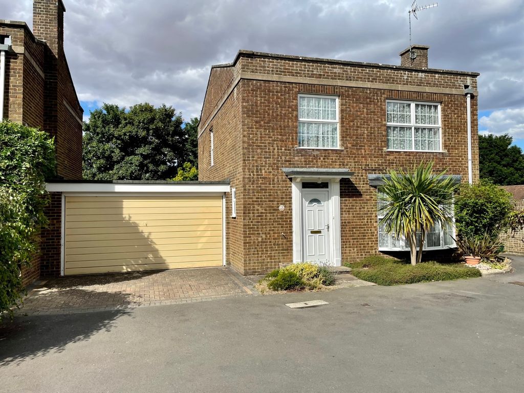 4 bed detached house for sale in Old Bath Road, Newbury RG14 Zoopla