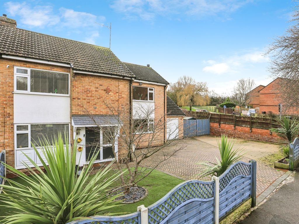 3 bed semidetached house for sale in Woodfield Road, Harrogate HG1, £