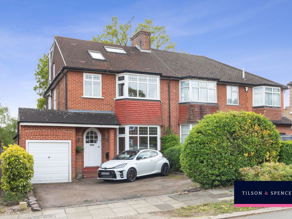 4 bed semidetached house for sale in Oakwood Park Road, Southgate
