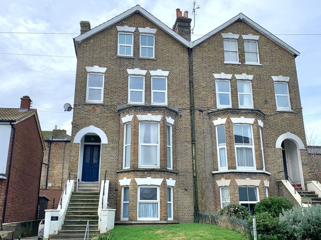 3 bed flat to rent in The Vale, Broadstairs CT10, £1,000 pcm Zoopla