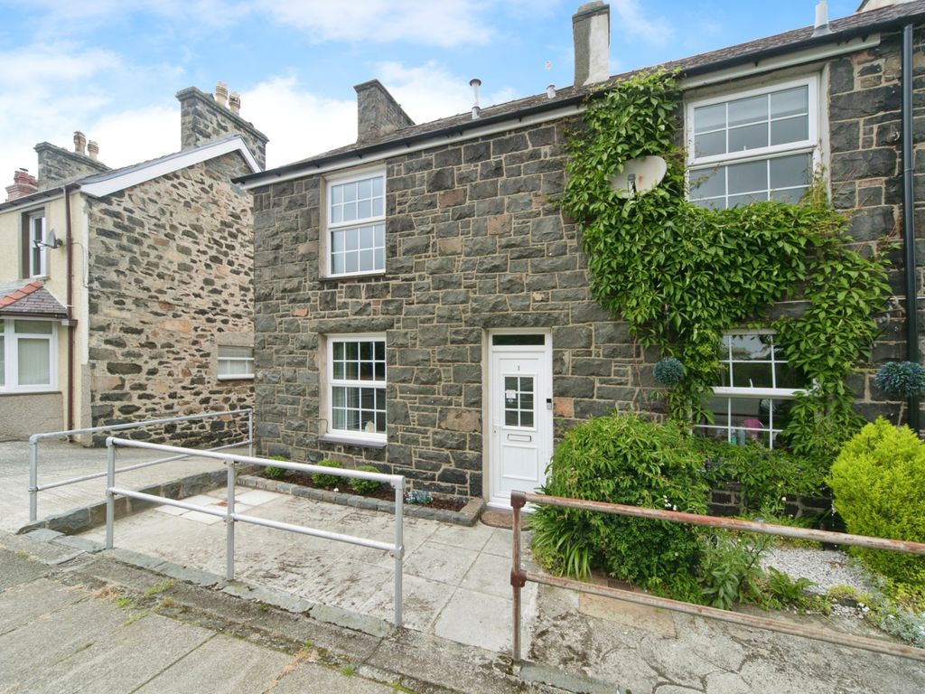 2 bed end terrace house for sale in Penmaenmawr Road, Llanfairfechan