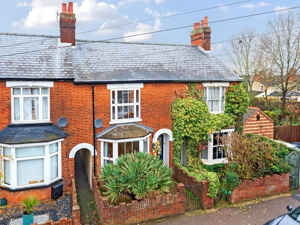 3 bed terraced house for sale in Lancaster Road, Hitchin SG5, £600,000