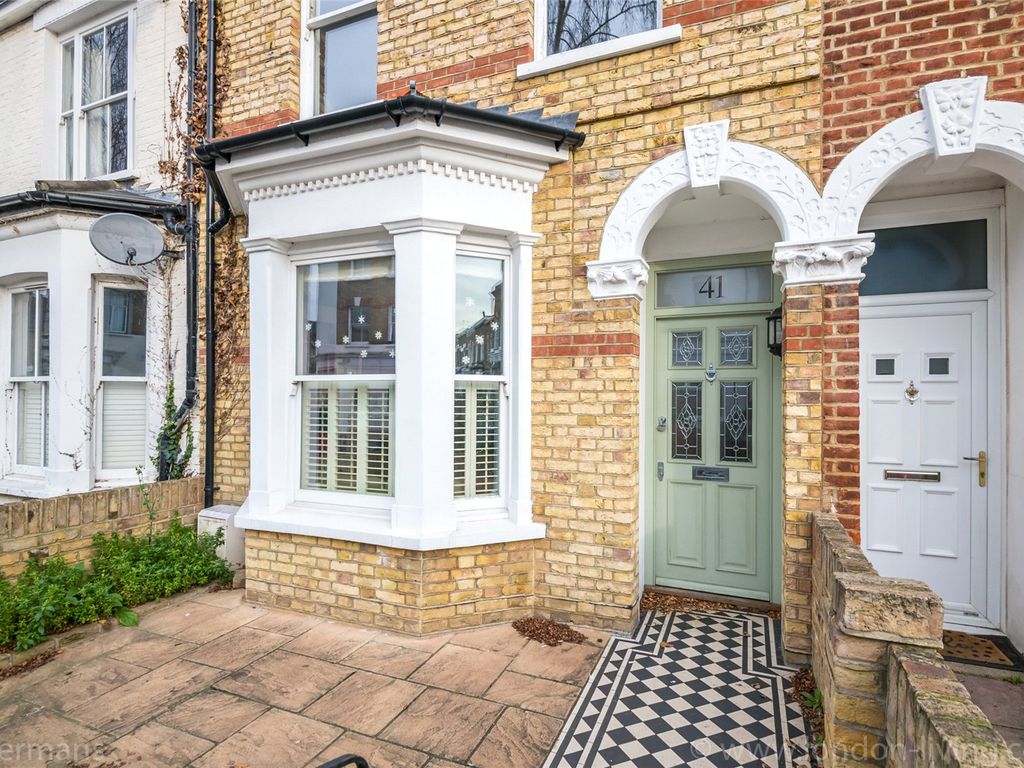 4 bed detached house for sale in Hinton Road, London SE24, £1,050,000
