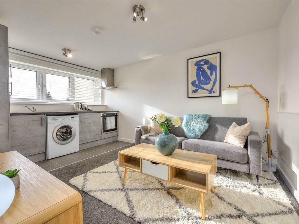 1 bed flat to rent in Haybridge Road, Hadley, Telford, Shropshire TF1