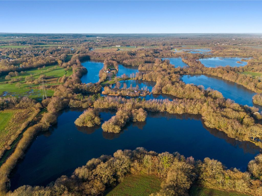 Property for sale in Eversley Cross, Hook, Hampshire RG27, £750,000