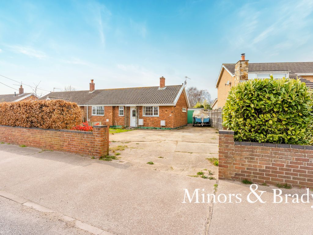 3 bed semidetached bungalow for sale in Elm Tree Road, Carlton