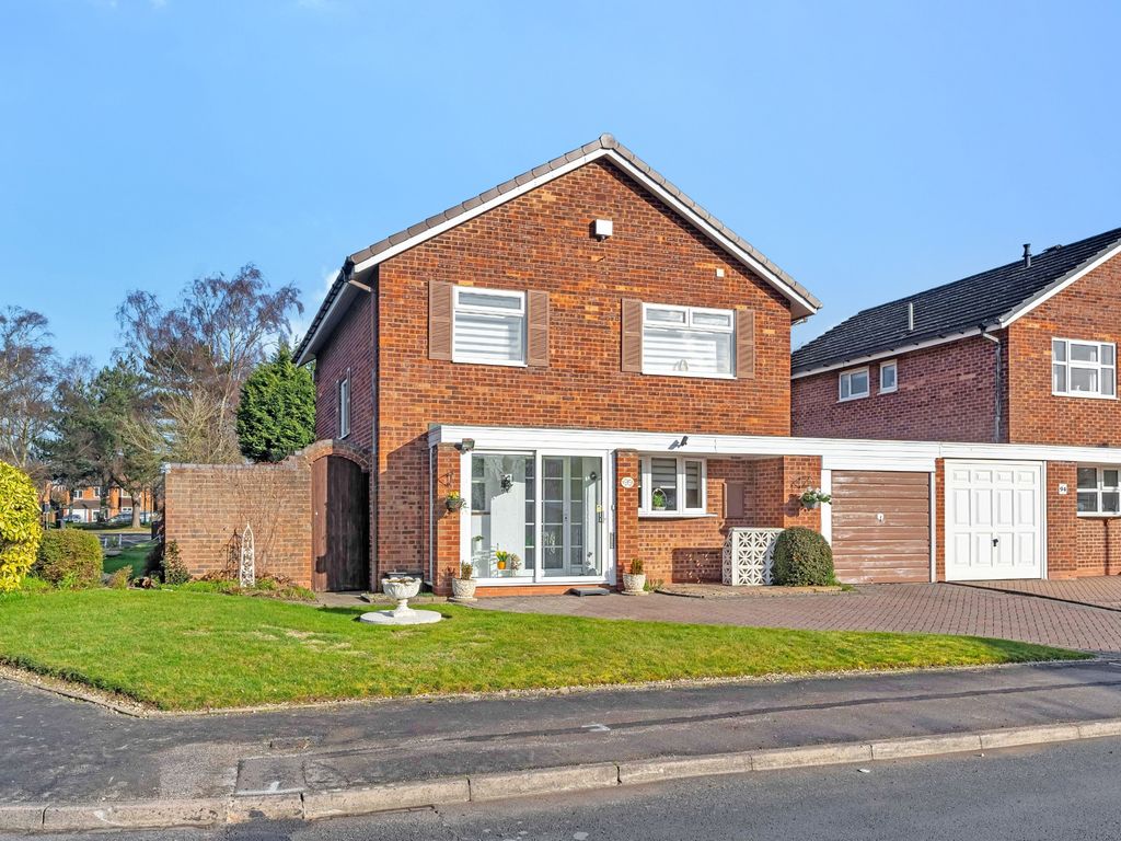 3 bed linkdetached house for sale in Beauchamp Road, Solihull B91, £