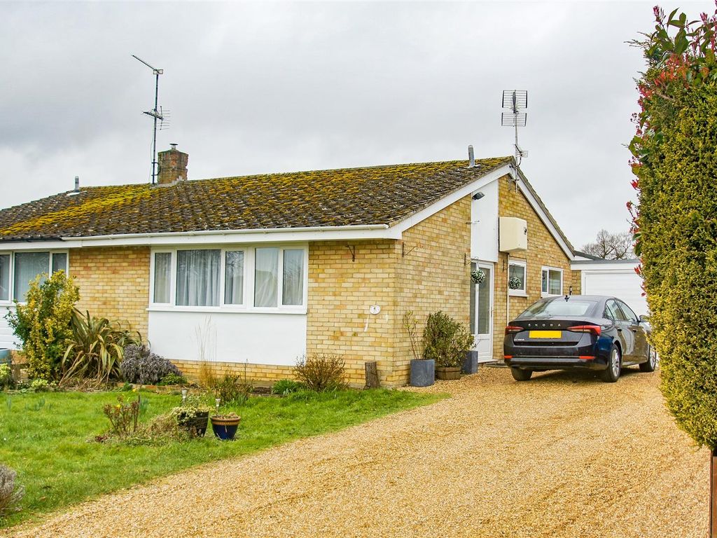 3 bed bungalow for sale in Mill View, Gazeley, Newmarket CB8 Zoopla