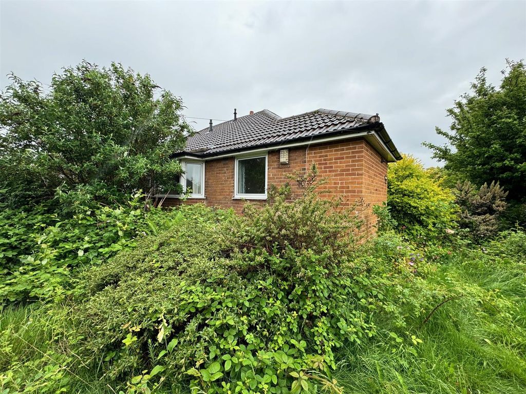 2 bed semidetached bungalow for sale in Ledgard Drive, Durkar