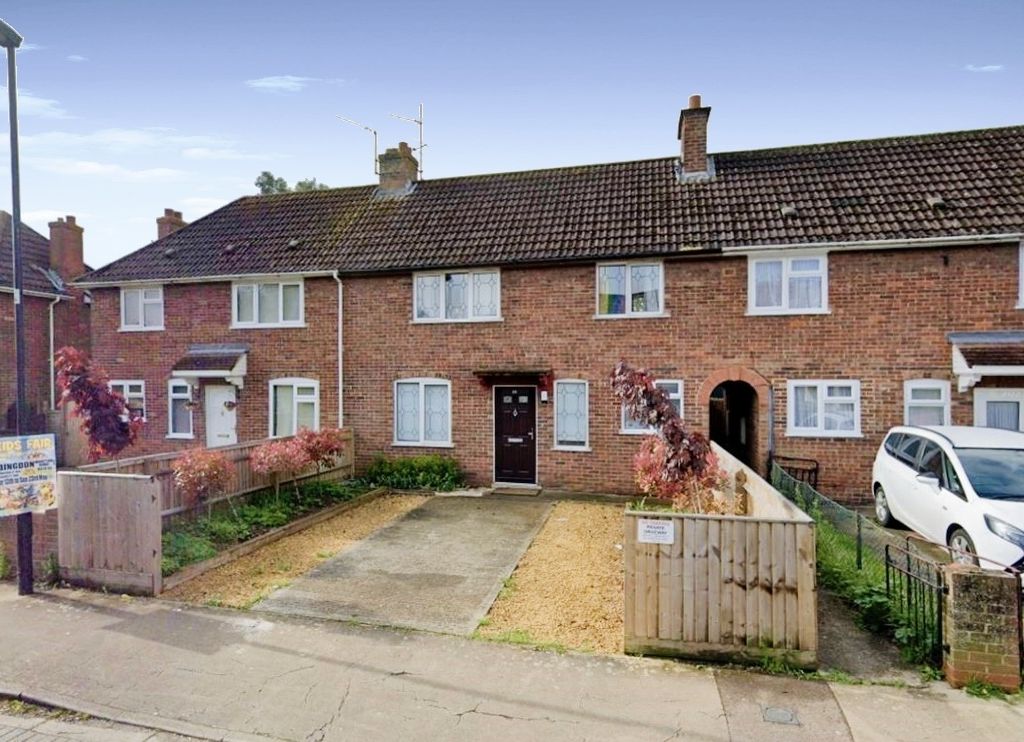 Saxton Road, Abingdon OX14  