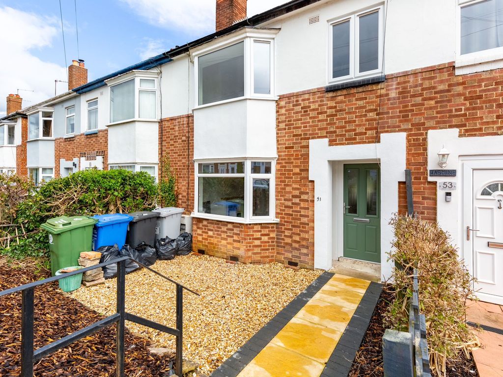 3 bed terraced house for sale in Hillside Avenue, Kettering NN15, £