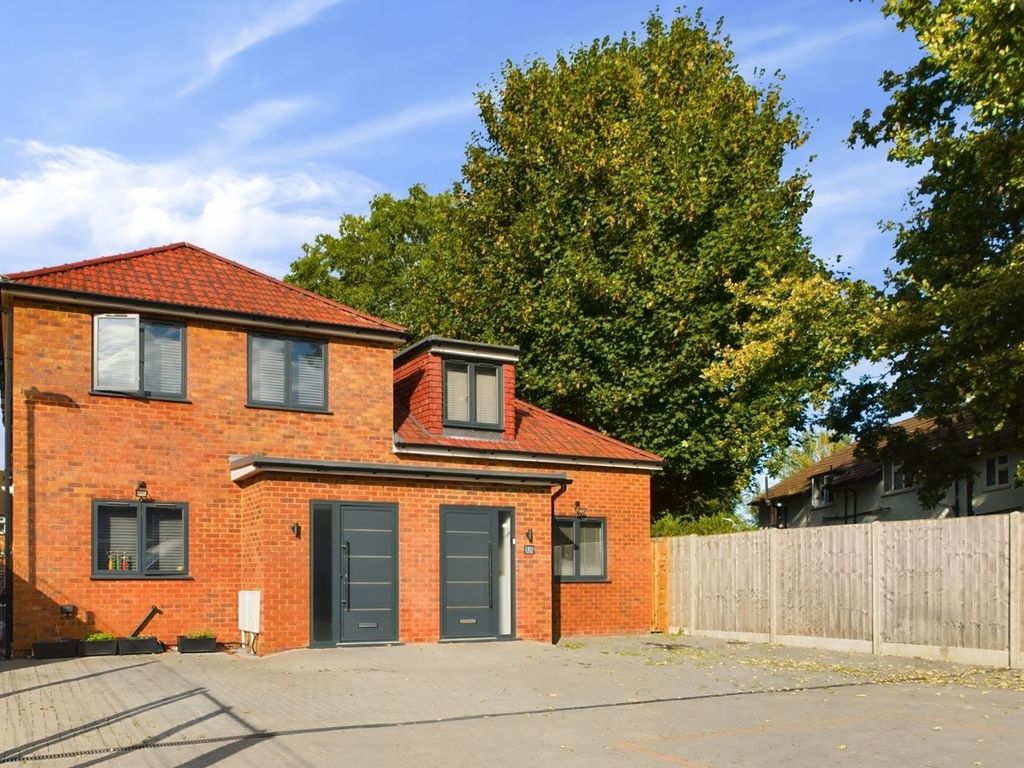 4 bed semidetached house for sale in Vernon Drive, Harefield UB9, £
