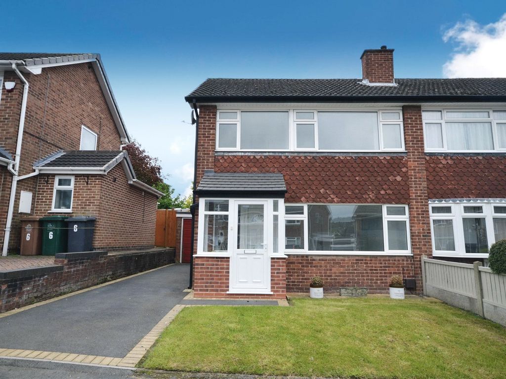 3 bed semidetached house for sale in Larch Road, Newhall, Swadlincote
