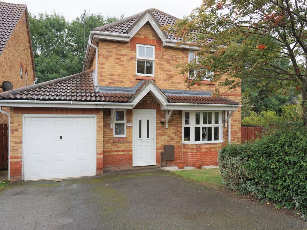 4 bed detached house for sale in Larch Drive, Daventry NN11 Zoopla