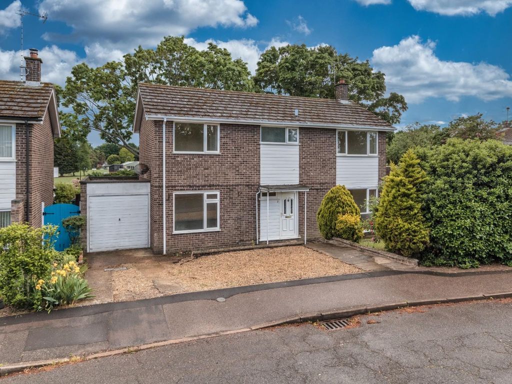 4 bed detached house for sale in Bury Park Drive, Bury St. Edmunds IP33, £424,950 Zoopla